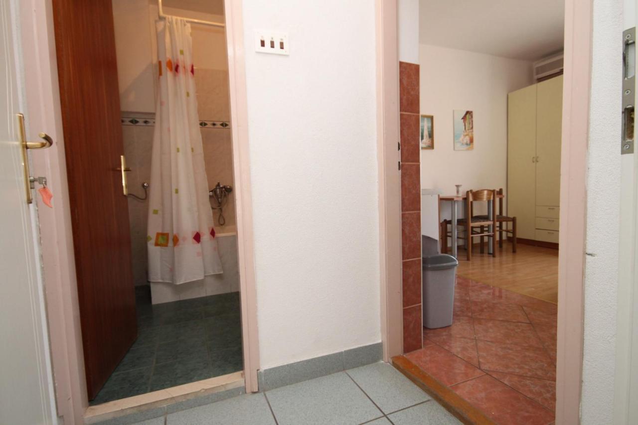 Apartments With A Parking Space Makarska - 6693 Buitenkant foto