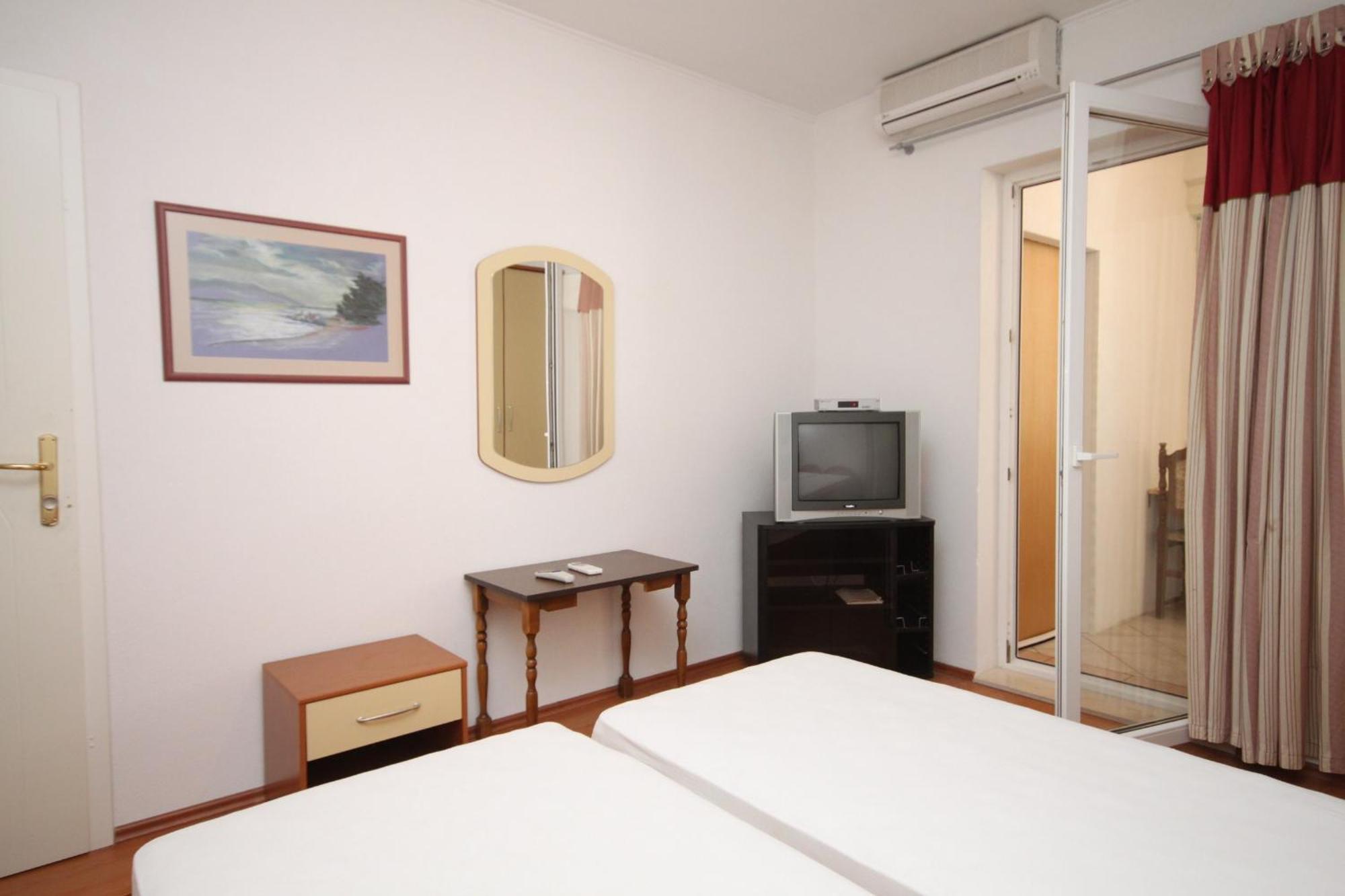 Apartments With A Parking Space Makarska - 6693 Kamer foto